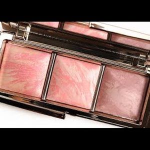 Hourglass Ambient Lighting Blush Palette